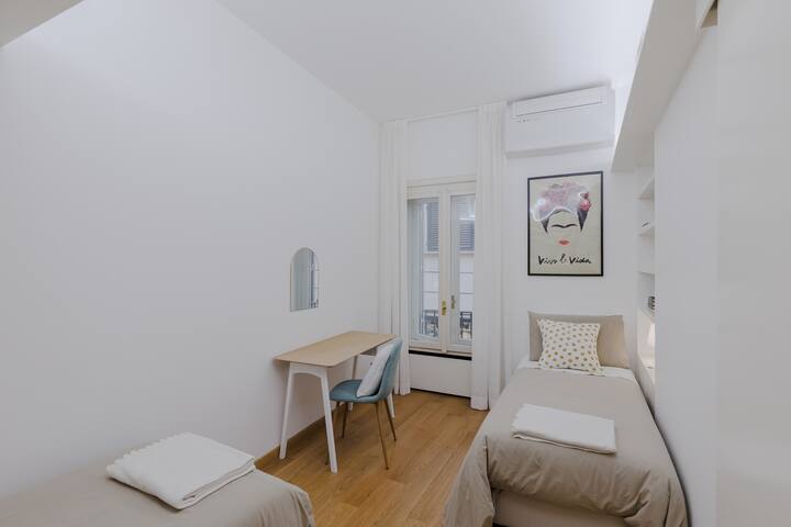 Luxury apartment in Trevi Fountain gallery image 4