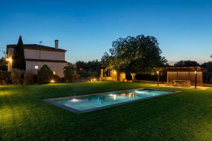 Can Cristus, casa con piscina en Monells gallery image 5