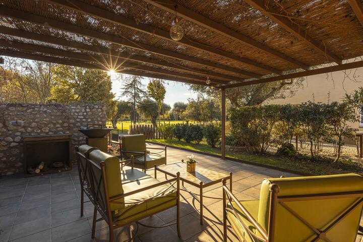 El Paller_Rural house with fireplace gallery image 4