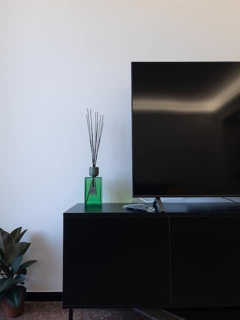 Popular Airbnb listing: New apartment with patio and free parking garage in Albenga