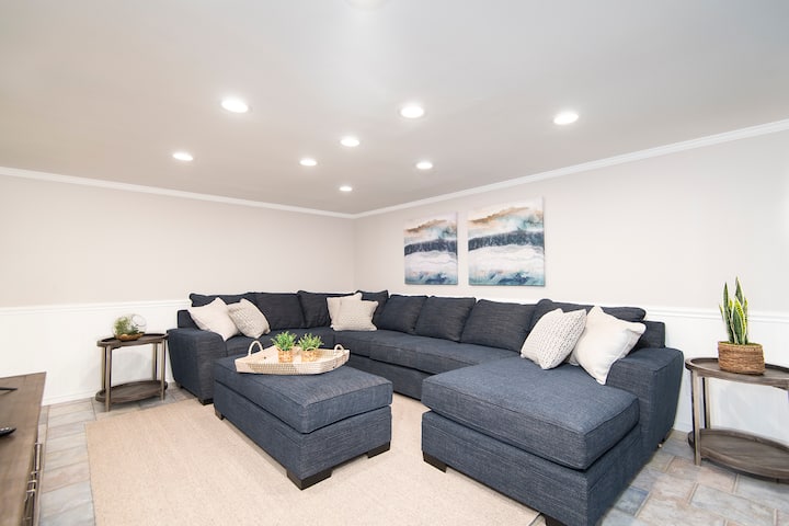 พื้นที่นั่งเล่น 2 (ชั้นล่าง)