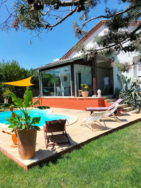 Spacious colorful house in provençal village