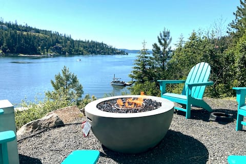 RARE CDA Lake House With Private Dock & Water Toys