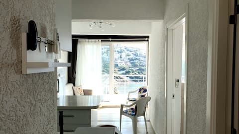 Popular Airbnb listing: Beautiful Beaches, View, Sunset & House! (3) in Milas
