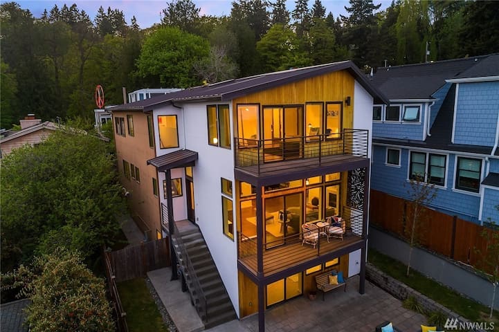 Lake and Rainier views, tons of space and games