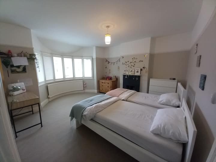 חדר שינה זוגי 2, עם 2 מיטות יחיד