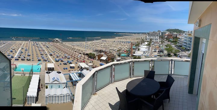 Attico Fronte Mare Con Terrazzo E Parcheggio - Cattolica