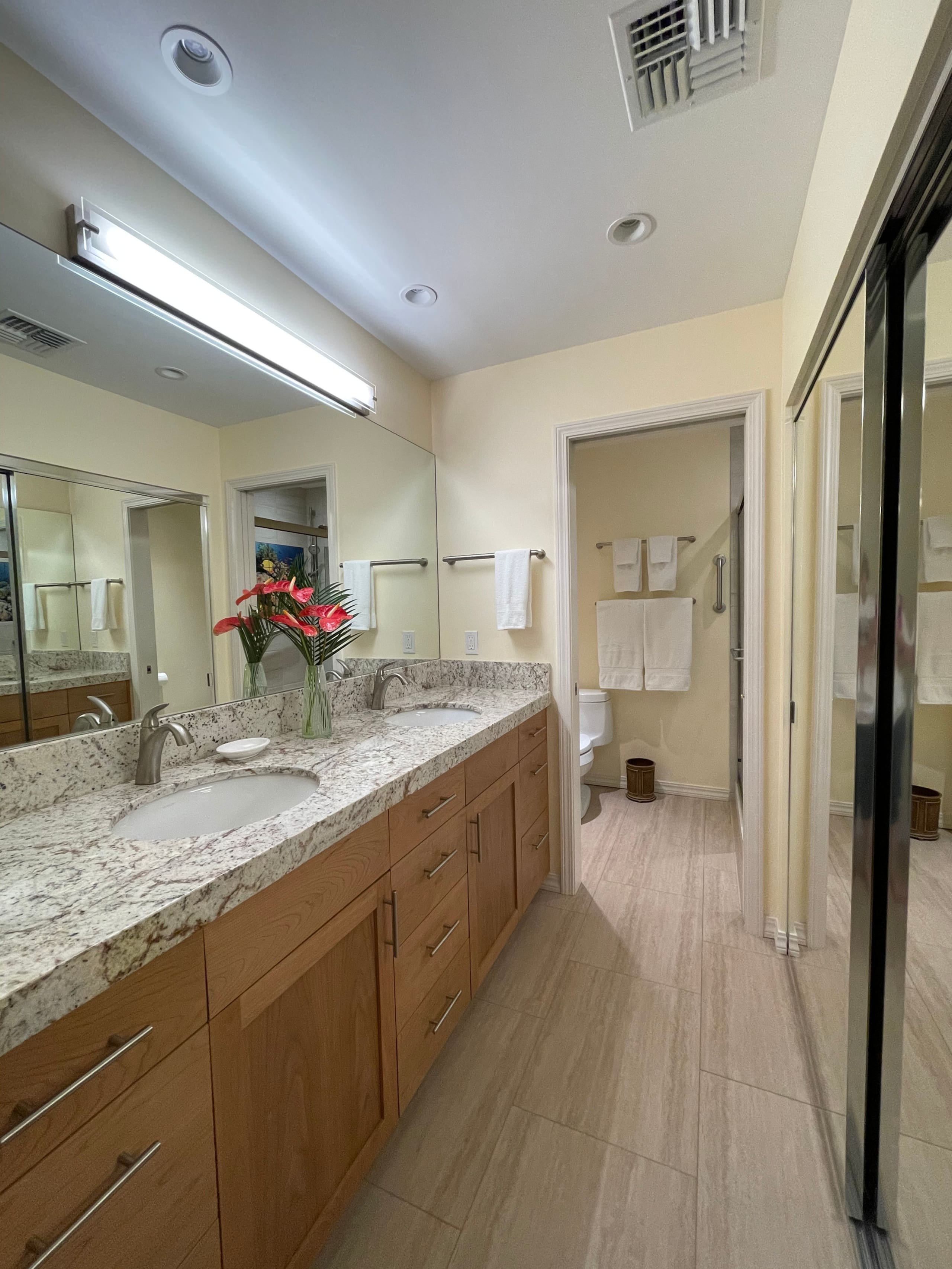 Condo in Lahaina · ★5.0 · 2 bedrooms · 2 beds · 2 baths - Image 19