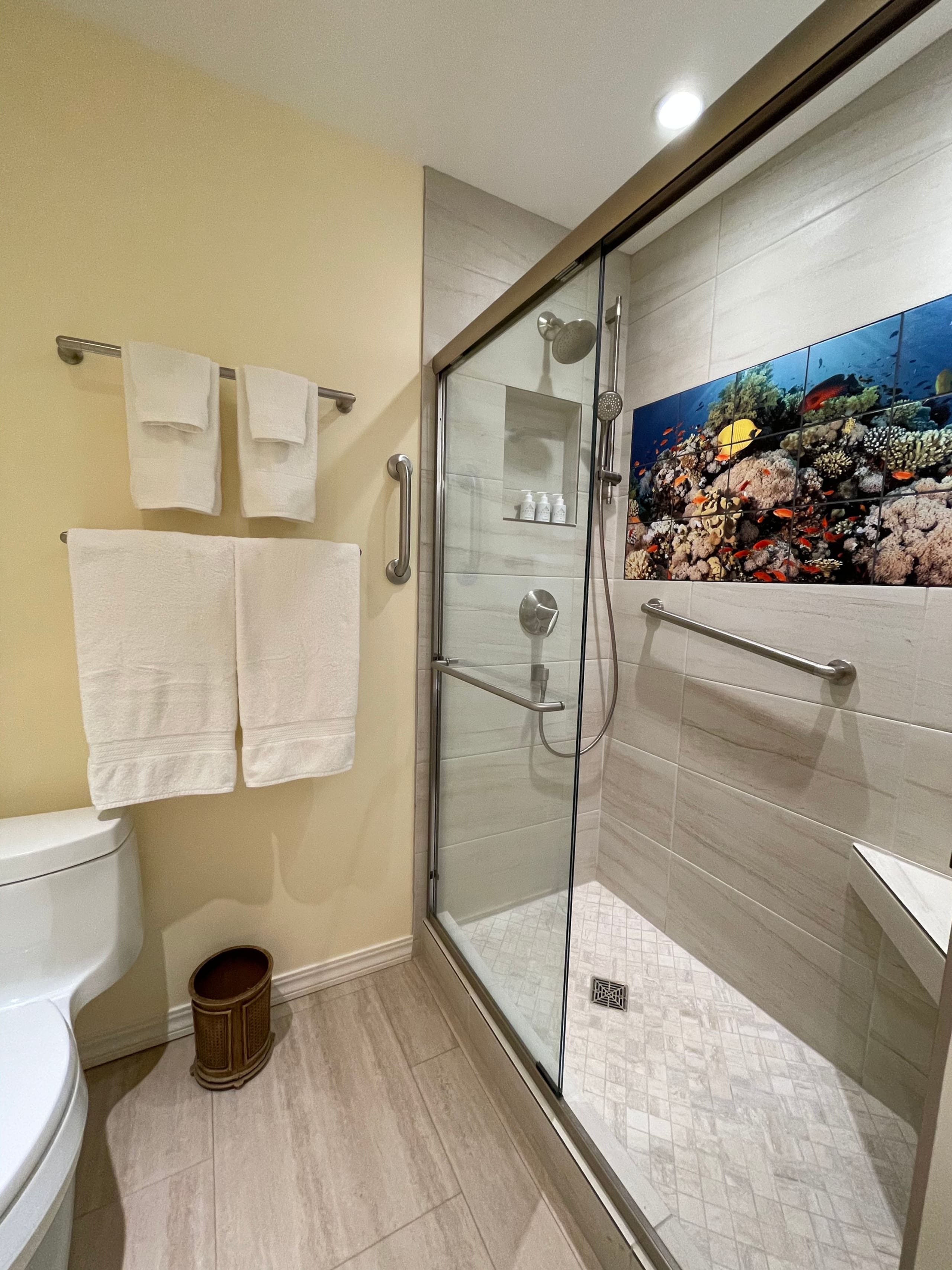 Condo in Lahaina · ★5.0 · 2 bedrooms · 2 beds · 2 baths - Image 20
