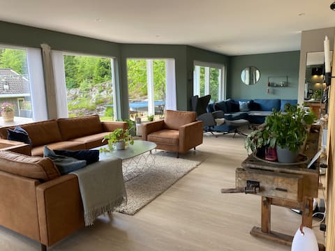 Large single-family home with its own garden. Close to Oslo