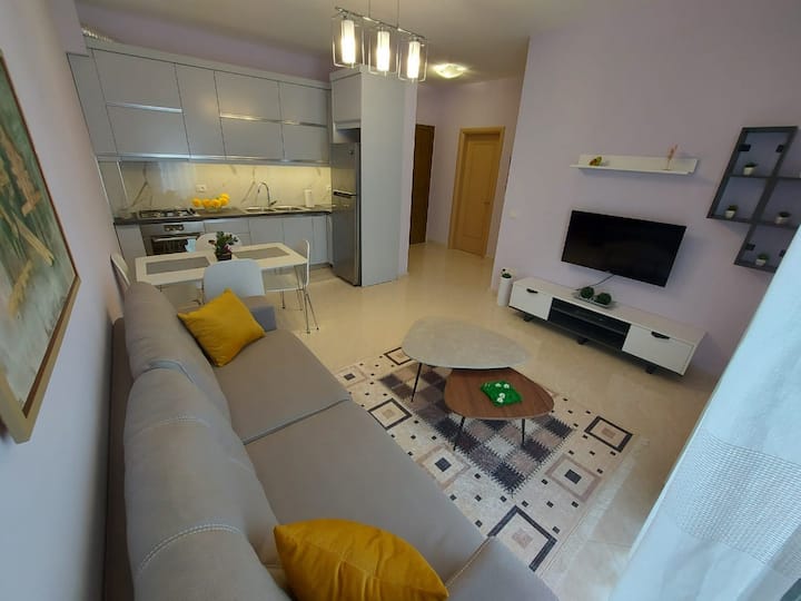 Lovely Apartment In Lungomare Vlore-elad - Vlorë