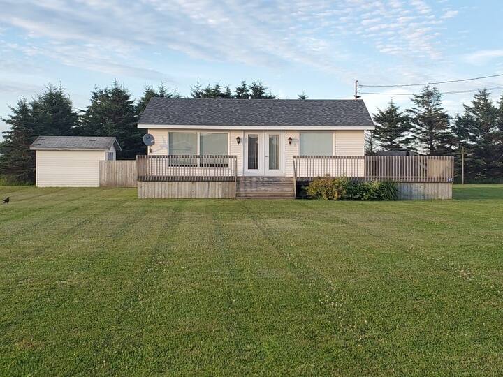 Relax while overlooking the Confederation Bridge! Cottages for Rent