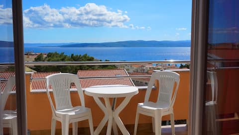 Cozy apartment with fantastic sea view