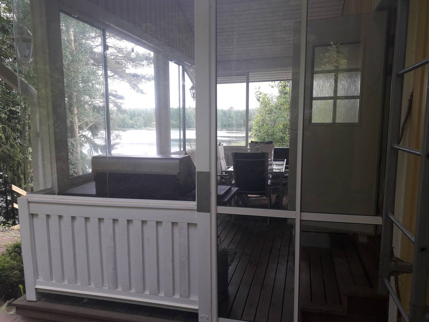 Nice Villa At The Lake With Sauna And Aircondition 4