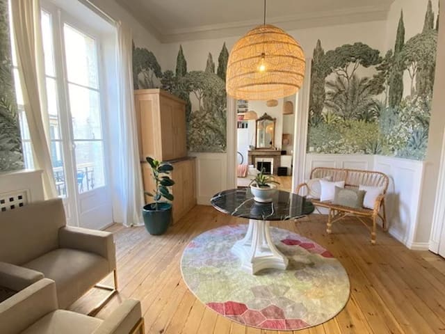 Superbe appartement climatisé près Grand Théatre gallery image 4