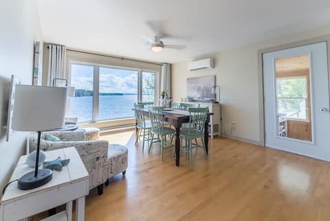 Lakeside Retreat! 4 Season Family Friendly Cottage