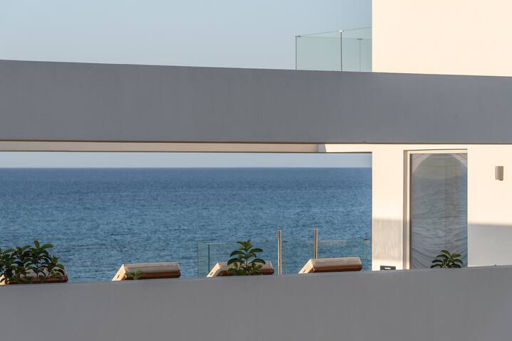 Zen Horizon Luxury Villa, an Iconic Escape gallery image 2