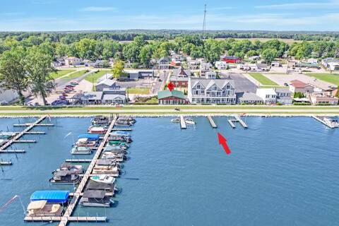 Waterfront House with Private Dock on Buckeye Lake