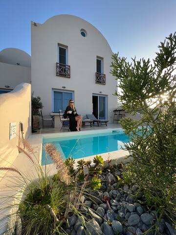 Pink Freud Villa |Exclusive | Pool |Sunset View gallery image 5