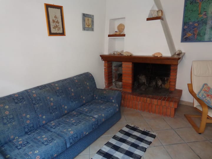 2 Bedrooms (Trilocale) In The City Centre - La Maddalena