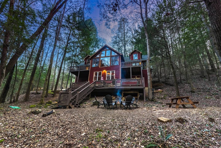 Private - Creekside - Cabin + Hot Tub/pool Table & Pet Friendly - Georgia