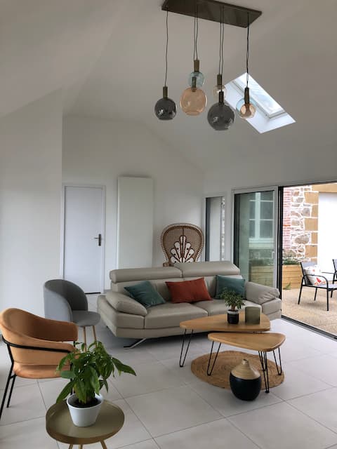 Top performing Airbnb: Exceptional House ~ Sea View ~ 100 m from the beach in Camaret Sur Mer