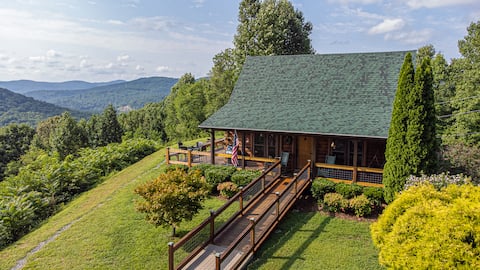 Spectacular Mountain Top Cozy Log Cabin