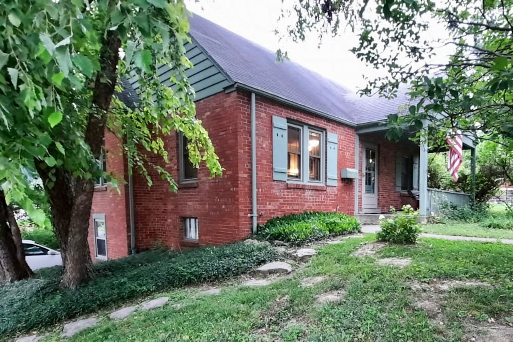 Charming 3bedroom home near downtown and campus Houses for Rent in