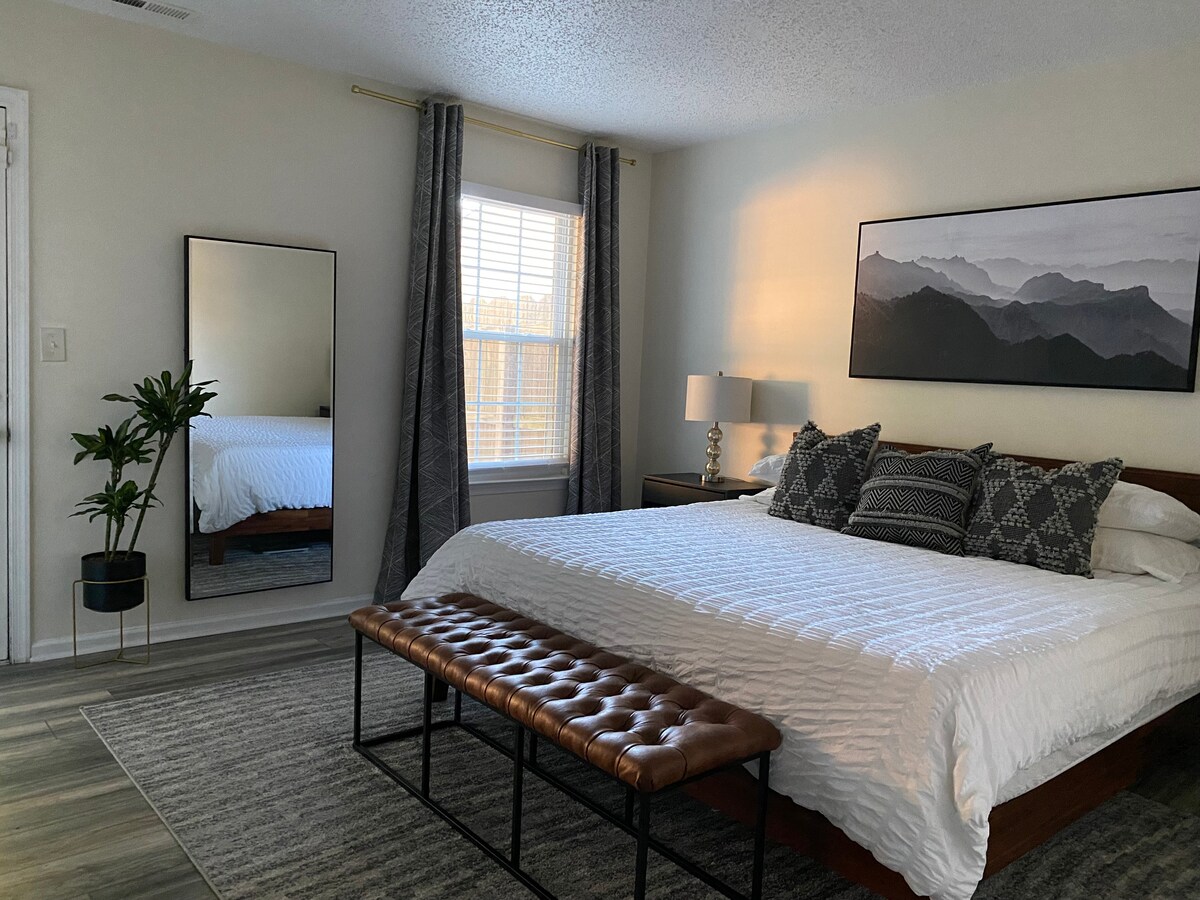 King Bed - 1st floor