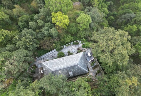 Wild Fig Cottage - An Idyllic Hillside Retreat
