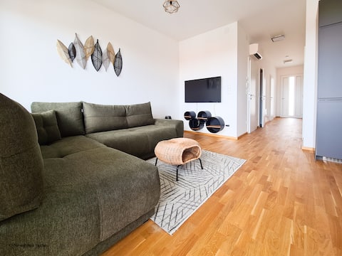 Lake View Suite