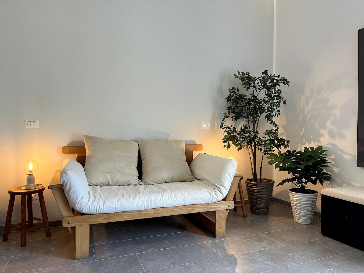 Top Airbnb: Alluring Elicriso a few steps from beach & centre in Castiglione Della Pescaia