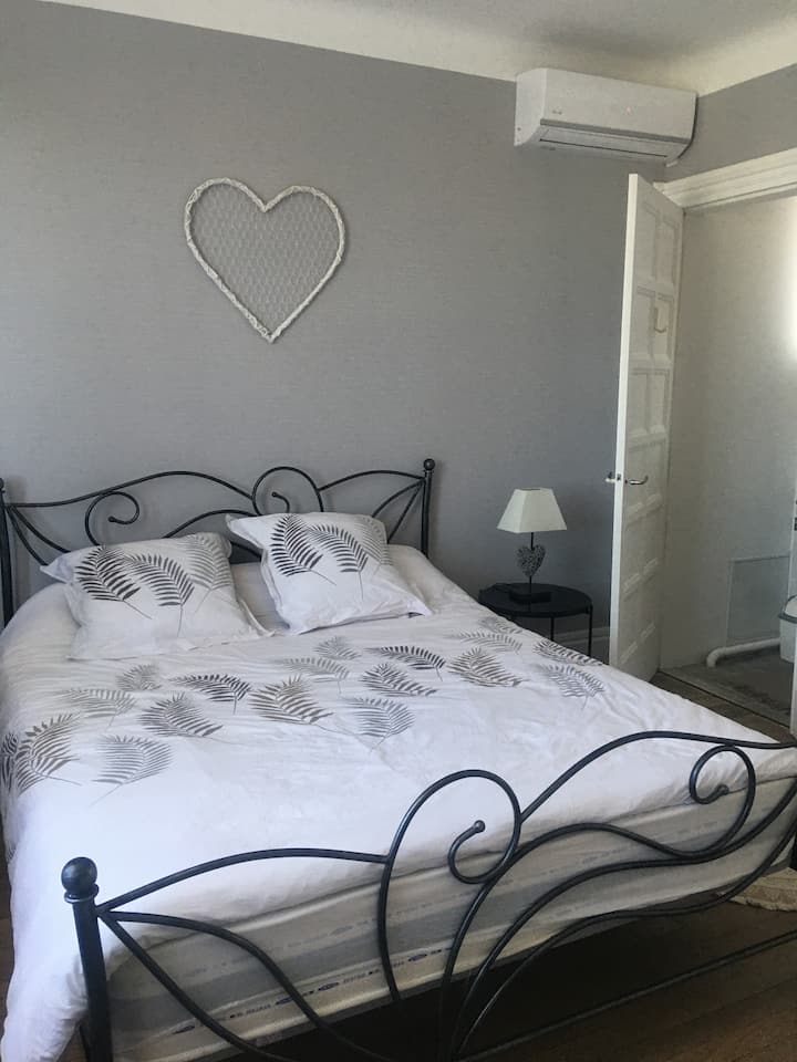 ابتلاع غرفة النوم (1)