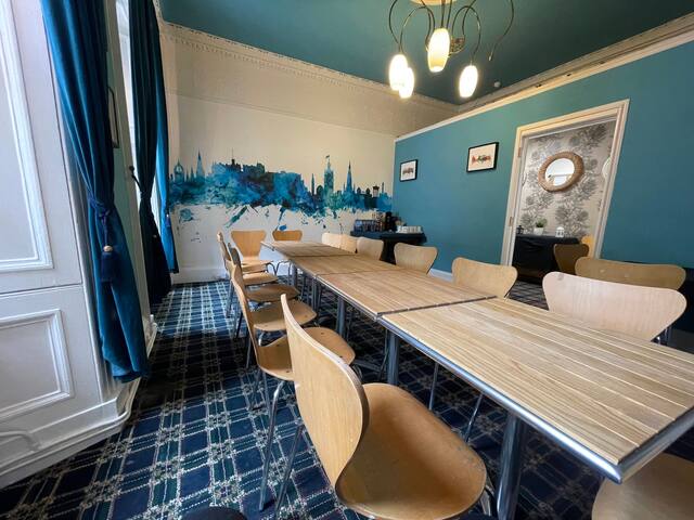 VICTORIAN TOWNHOUSE WITH 11 BEDROOMS IN EDINBURGH gallery image 5