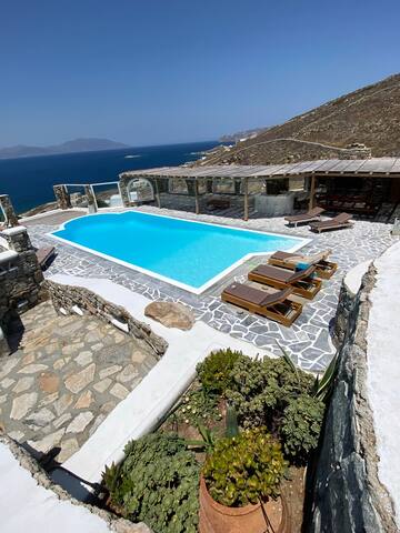 LUXURY MYKONOS SUNSET VILLA gallery image 5
