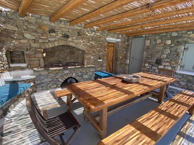 LUXURY MYKONOS SUNSET VILLA gallery image 3