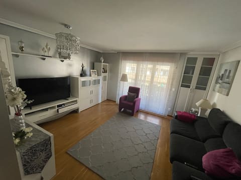 Airbnb con mejor rendimiento: Lovely apartment in the heart of the city with a terrace en Villaviciosa
