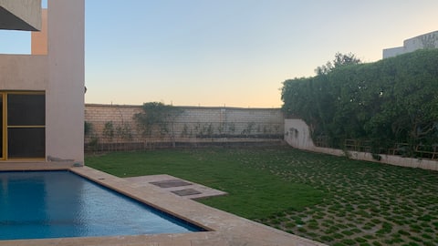 North Coast 6 bedroom fully furnished villa+ pool