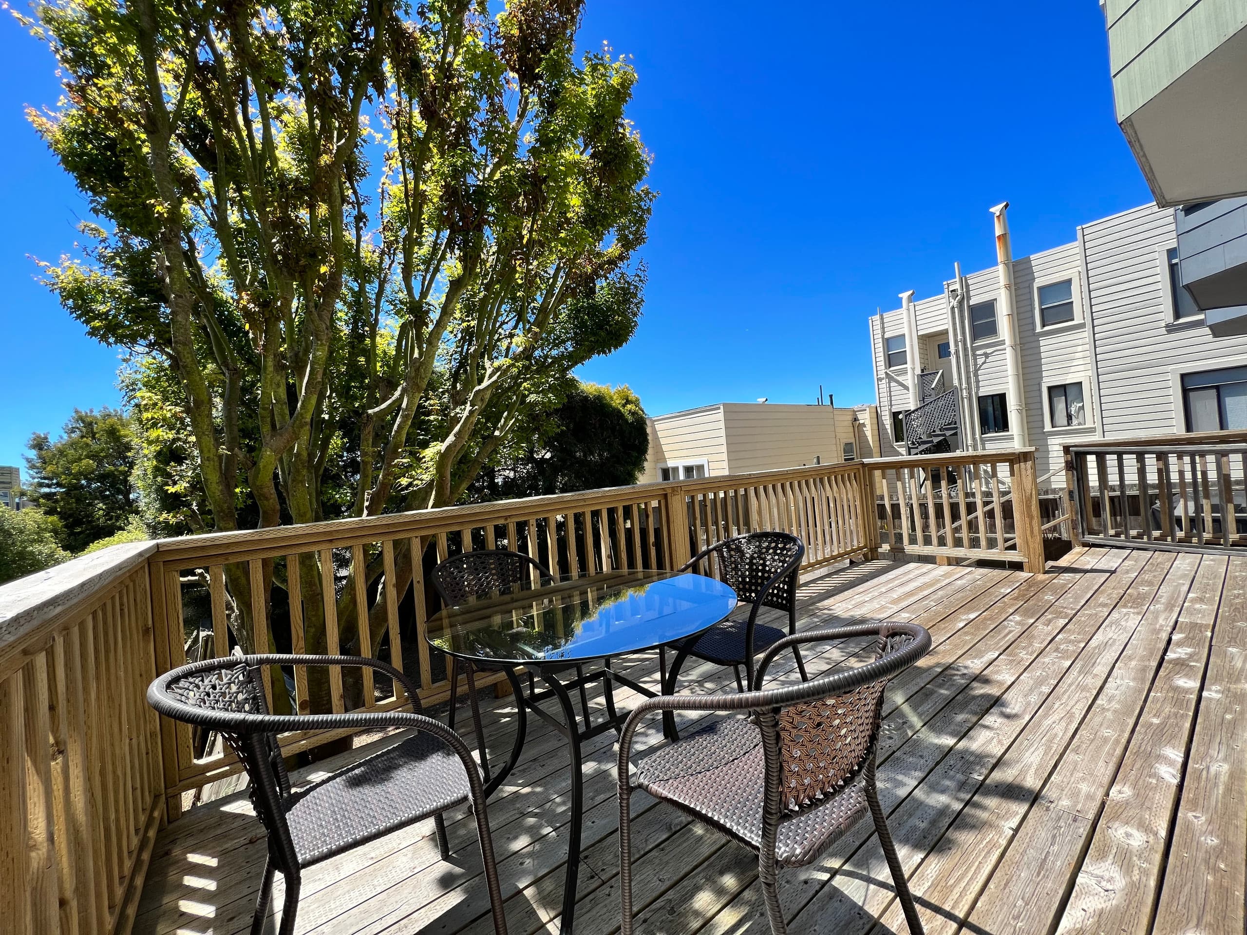 Cheerful and Cozy 2+ Bed Apartment with Patio - Image 17