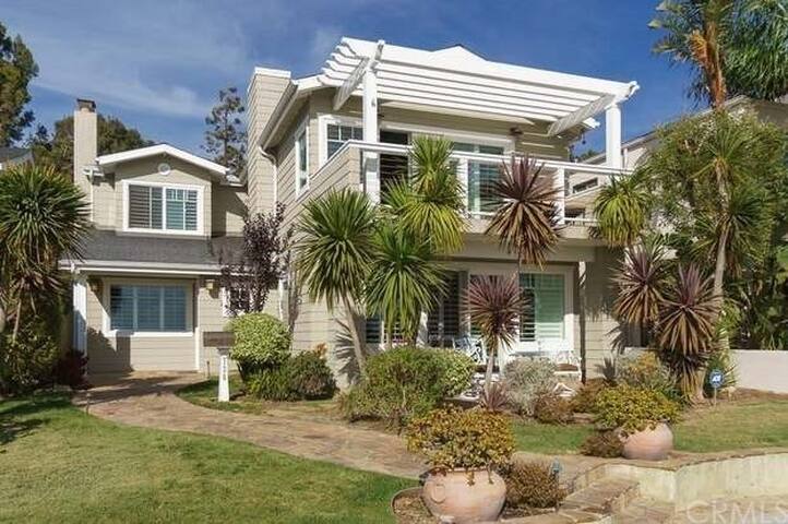Magnificent Ocean View Beach House gallery image 2
