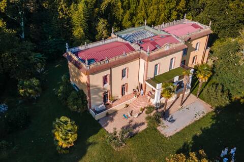 Castle swim. pool jacuzzi tennis 15p  - beaches