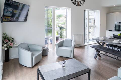 Popular Airbnb listing: The Sidings Luxury Penthouse Apartment in Haworth And Stanbury