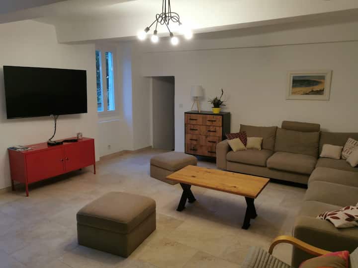 Bâtisse Provençale Avec Piscine - Banon
