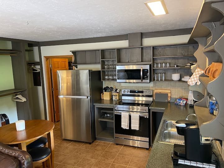French Lick Farms: 7br W/hot Tub, Pond & Firepit - French Lick, IN