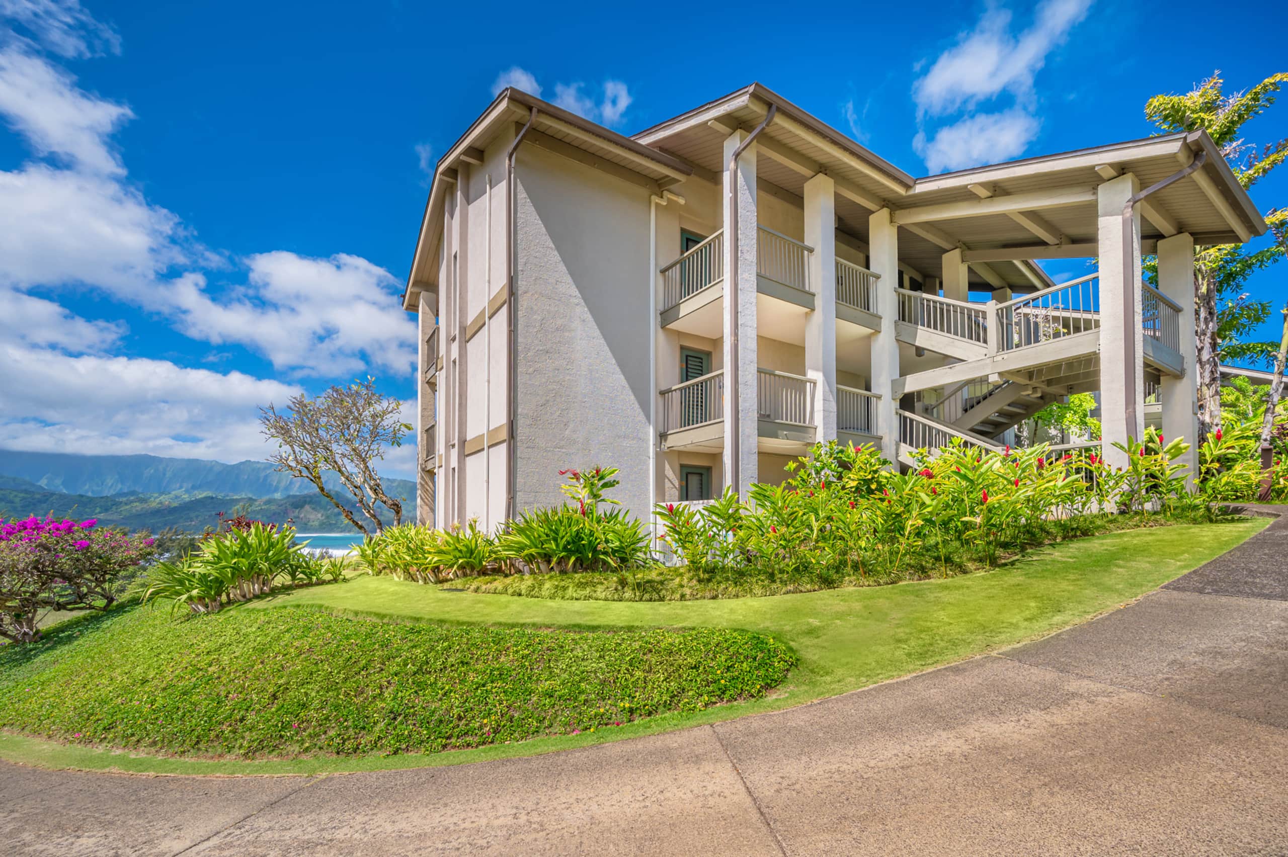 Spectacular views of Hanalei Bay sleeps 3 #9201 - Image 8