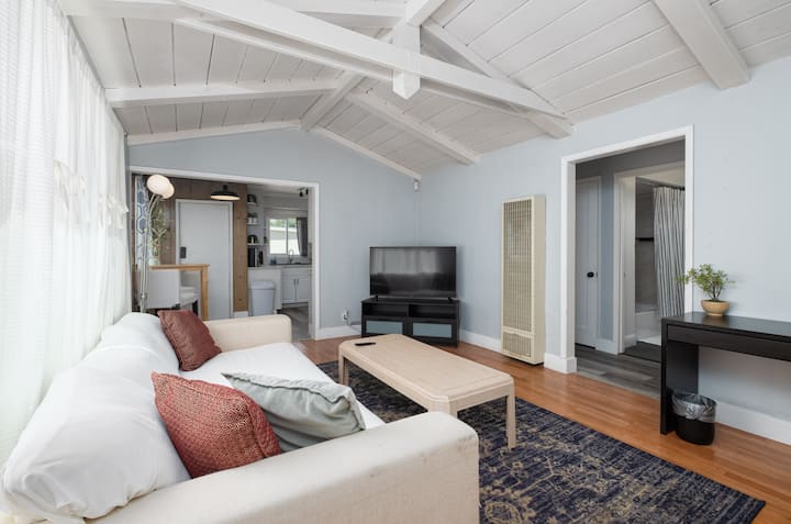 Charming 2 Bd Home In The Heart Of Bushrod - Kensington, CA