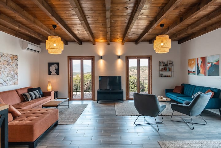 Grandfather's Secret Villa Khun - Montenegró