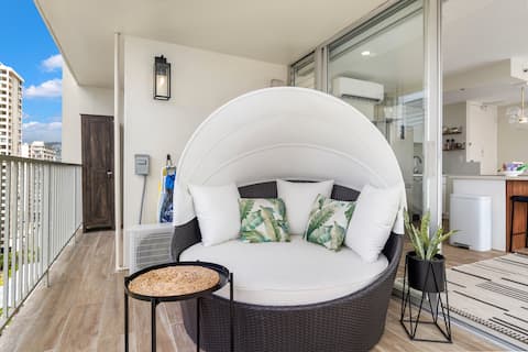 Luxury 1BR Ocean View Suite in Waikiki Beach