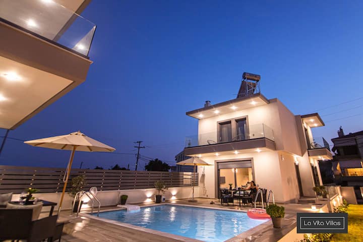 La Vita Villas