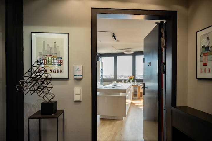 Skyflats Vienna Black View